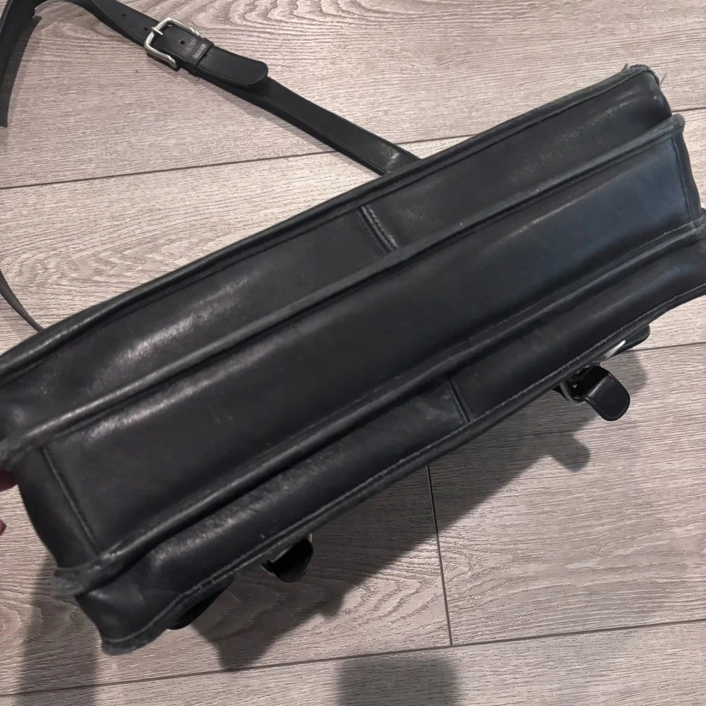 Coach Briefcase Black Leather Messenger Bag‎ Laptop A1S-5310 Business